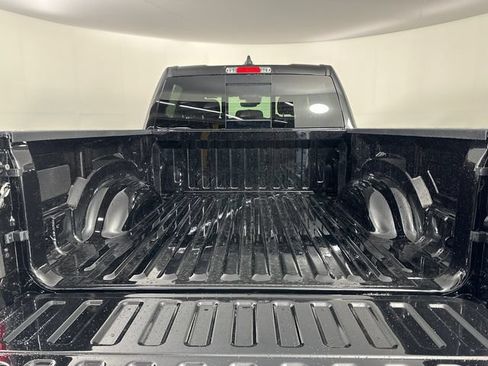 New 2026 RAM 1500 4x4 Crew Cab image 6