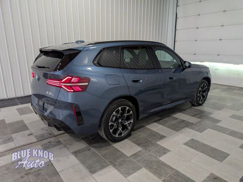 Used 2025 BMW X3 xDrive30i w/ M Sport Package image 4