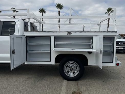 New 2025 Ford F350 XL w/ XL Chrome Package image 24