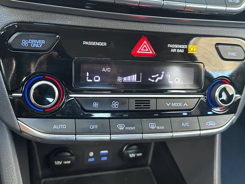 Used 2018 Hyundai Ioniq Blue FWD image 28