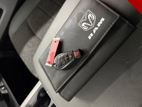 Used 2018 RAM 1500 Outdoorsman AWD/4WD image 28