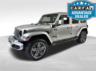 Used 2022 Jeep Wrangler Unlimited Sahara AWD/4WD video 1