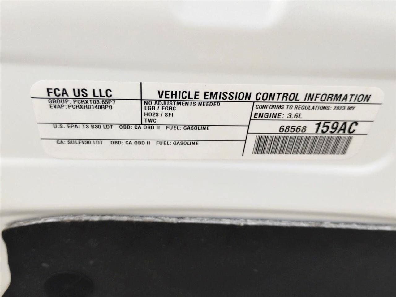 Used 2023 Chrysler Pacifica Limited FWD image 44