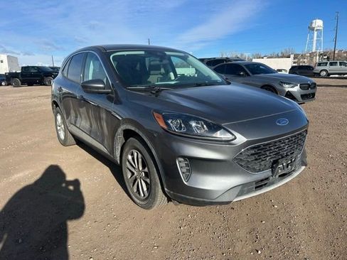 Used 2021 Ford Escape SE image 8