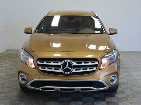 Used 2018 Mercedes-Benz GLA 250 4MATIC image 2
