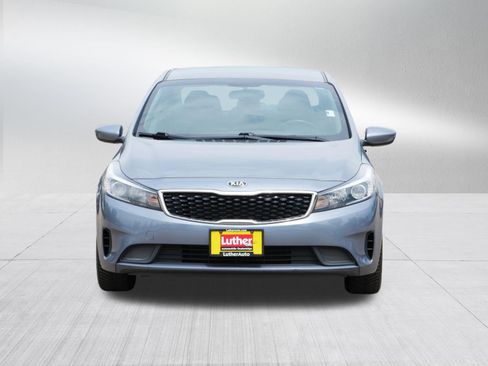 Used 2017 Kia Forte S FWD image 2