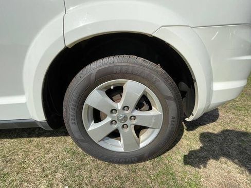 Used 2010 Dodge Journey SXT w/ Flexible Seating Group FWD image 14