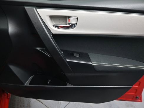 Used 2017 Toyota Corolla LE image 27