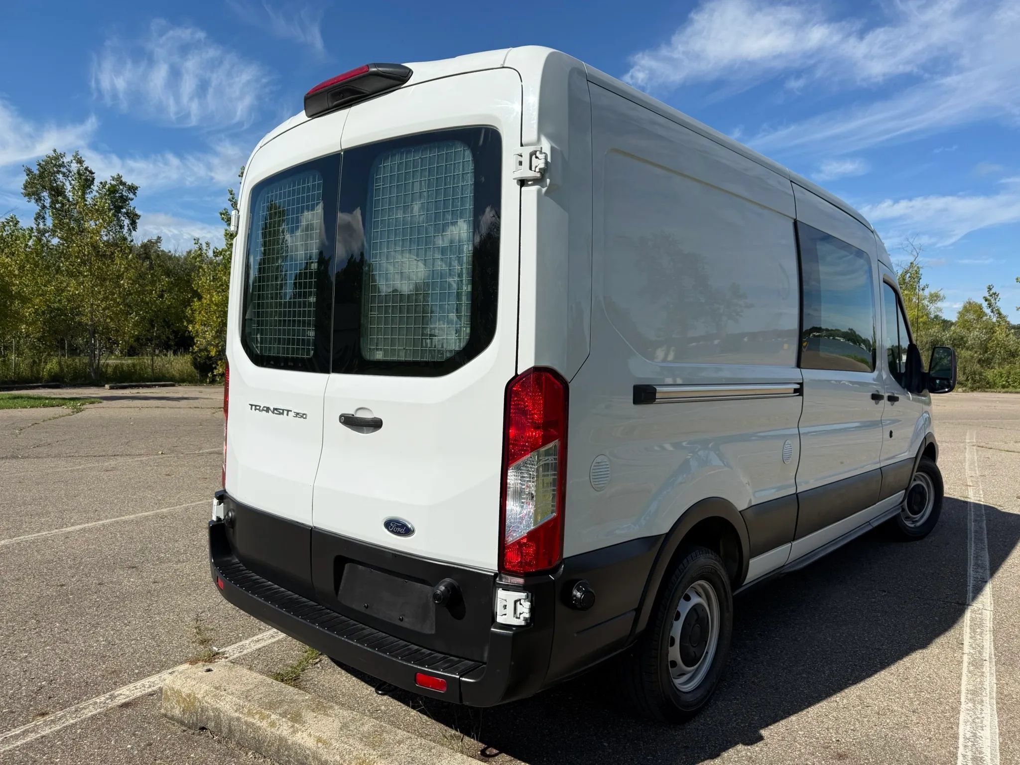 Used 2019 Ford Transit 350 148 Medium Roof RWD image 5