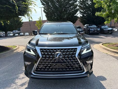 Used 2023 Lexus GX 460 Luxury w/ Sport Design Package AWD/4WD image 4