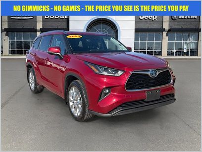 Used 2023 Toyota Highlander Limited