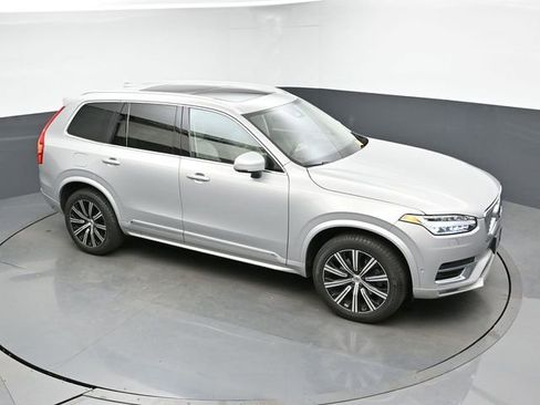 Used 2023 Volvo XC90 B5 Plus AWD/4WD image 18