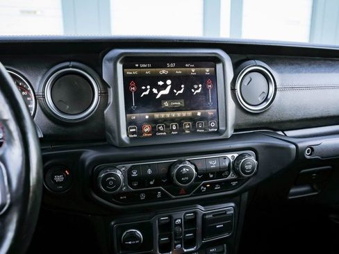 Used 2020 Jeep Gladiator Rubicon AWD/4WD image 10