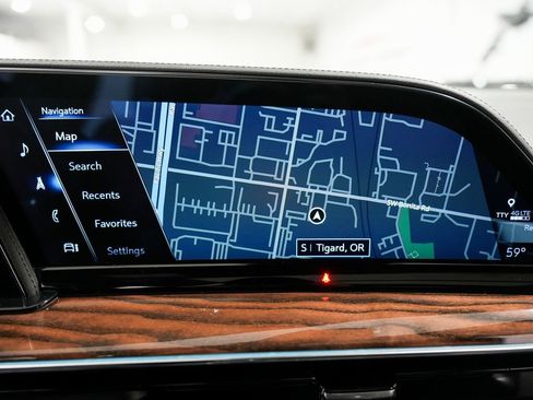 Used 2022 Cadillac Escalade ESV Sport Platinum w/ LPO, ONYX Package AWD/4WD image 22