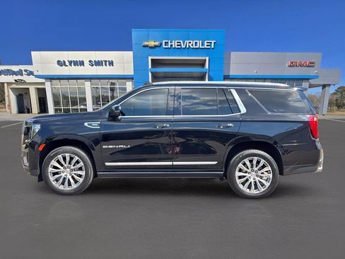 Used 2022 GMC Yukon Denali w/ Denali Premium Package image 12