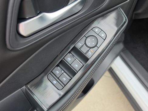 New 2026 Nissan Rogue SV w/ Cold Weather Package AWD/4WD image 18