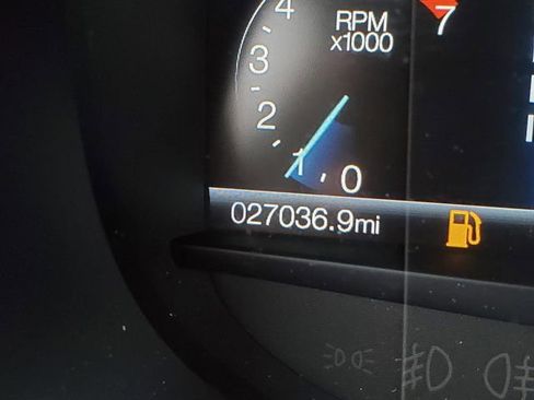 Used 2024 Ford Edge SEL w/ Convenience Package image 18