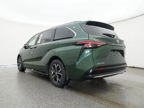 New 2026 Toyota Sienna Platinum image 29