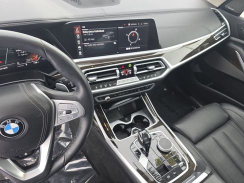 Used 2021 BMW X7 xDrive40i w/ Premium Package image 27