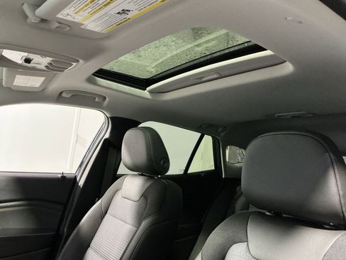 New 2026 Chevrolet Trax LT w/ Sunroof Package image 30