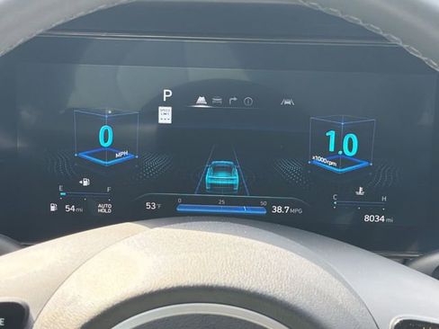 Used 2025 Hyundai Elantra Limited FWD image 12