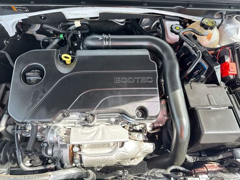 Used 2022 Chevrolet Malibu LS FWD image 17