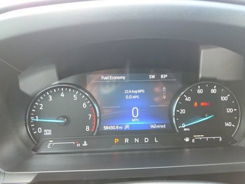 Used 2024 Ford Explorer XLT AWD/4WD image 18