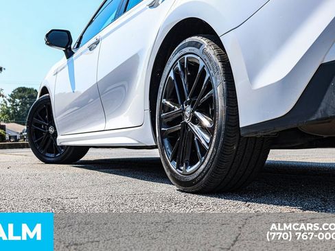 Used 2025 Toyota Camry SE image 16