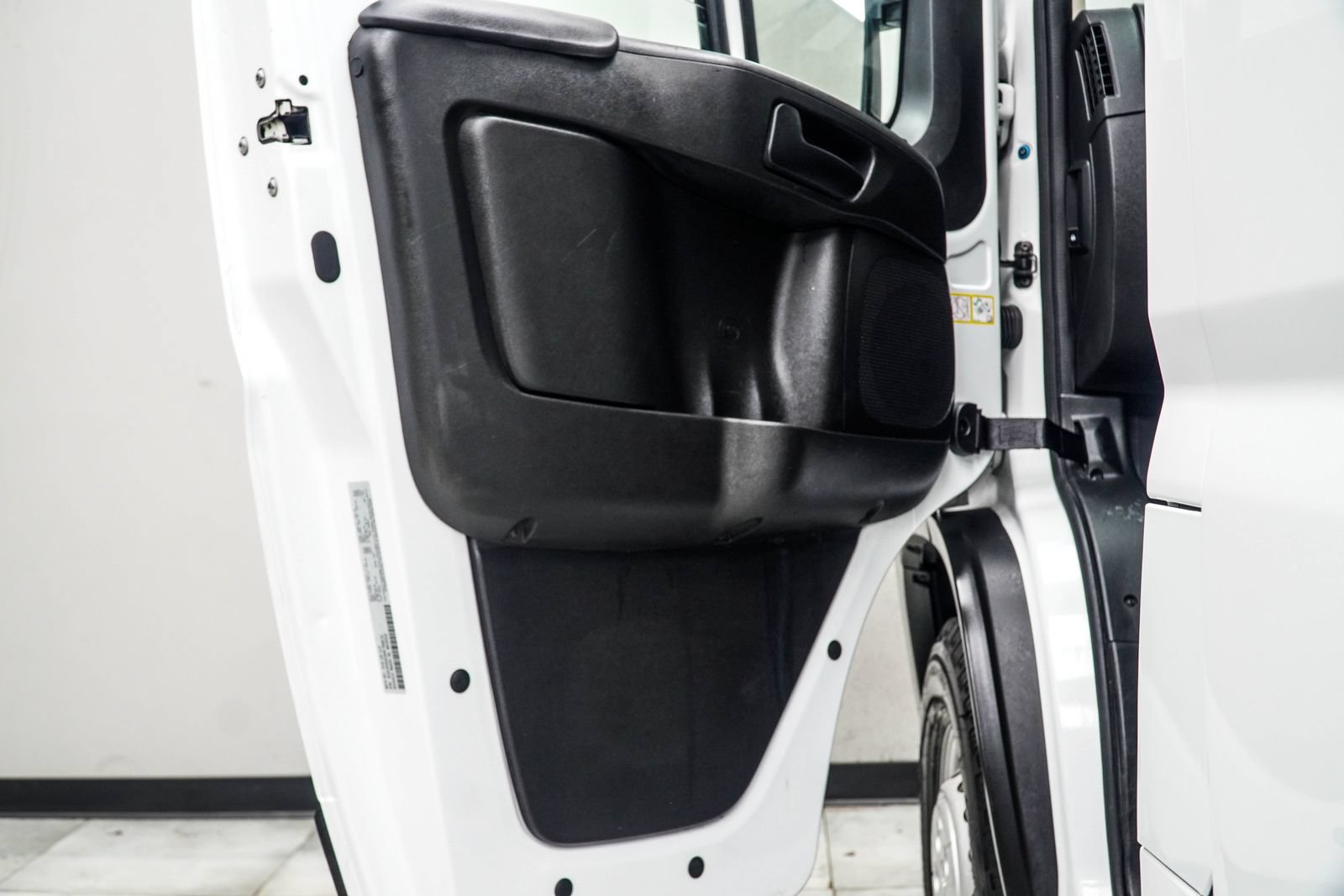 Used 2024 RAM ProMaster 2500 w/ Convenience Group FWD image 31