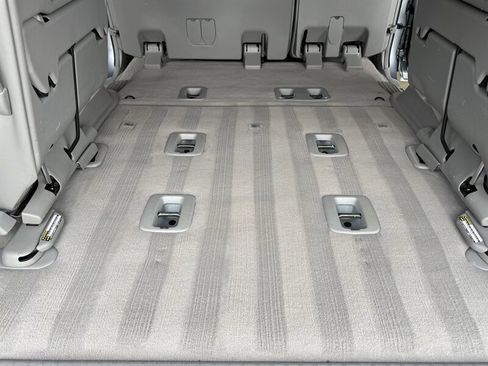 Used 2005 Lexus LX 470 4WD image 85
