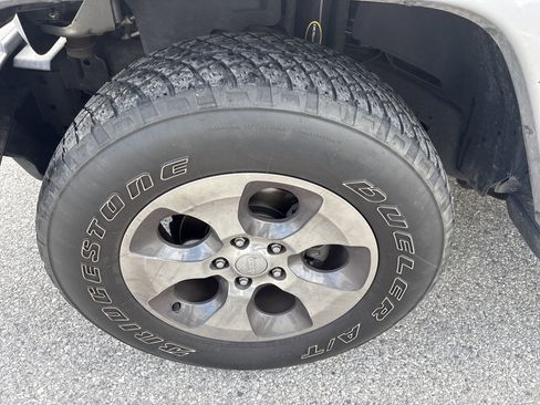 Used 2017 Jeep Wrangler Unlimited Sahara image 6