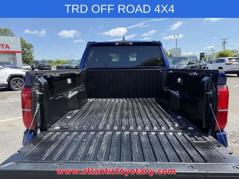 Used 2024 Toyota Tacoma TRD Off-Road AWD/4WD image 18
