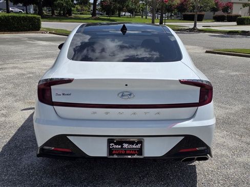 Used 2022 Hyundai Sonata SEL w/ Convenience Package FWD image 3