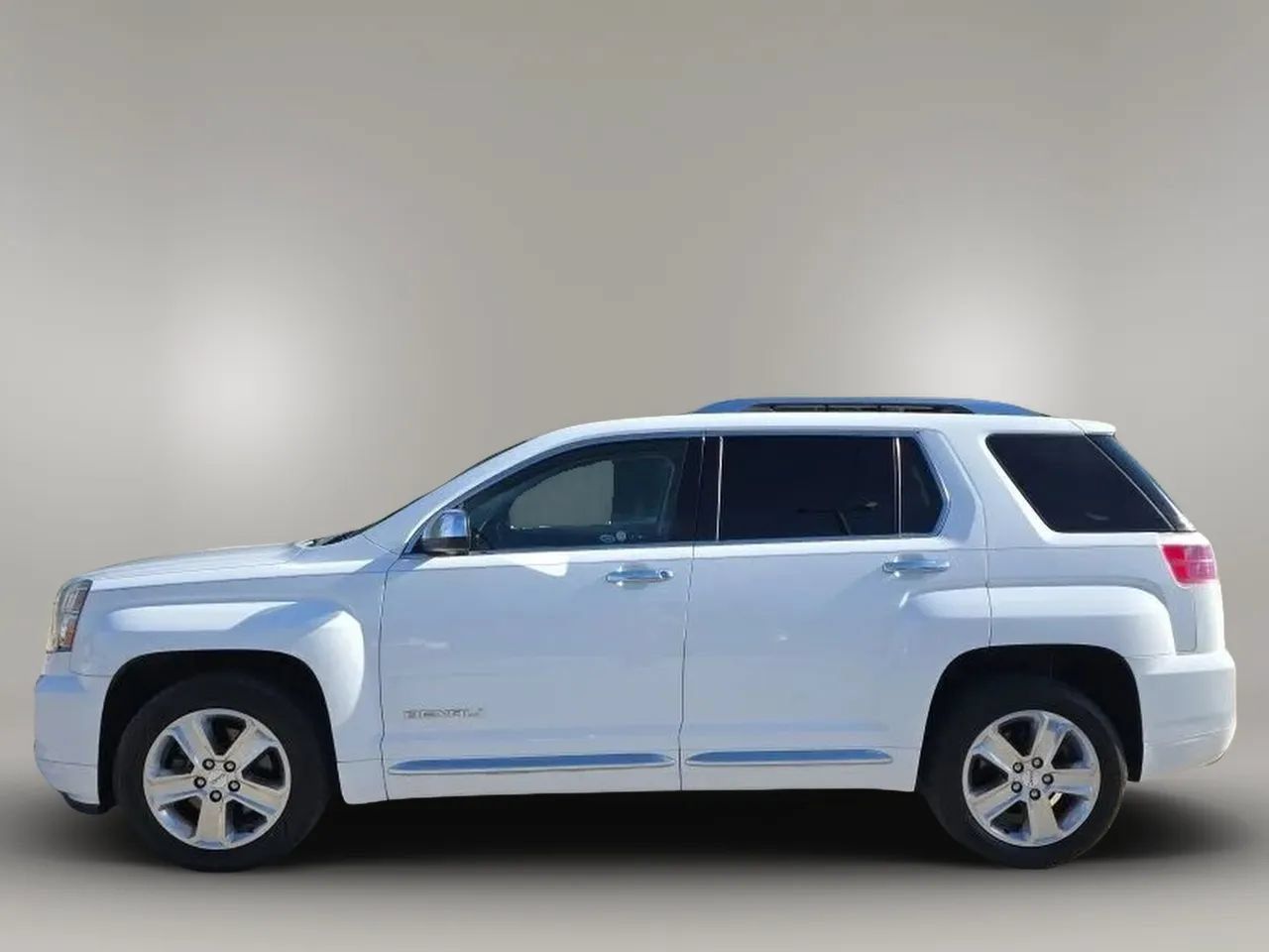Used 2017 GMC Terrain Denali FWD image 5
