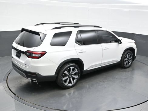 Used 2023 Honda Pilot Elite image 41