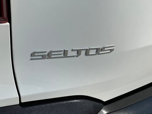 Used 2024 Kia Seltos S AWD/4WD image 28