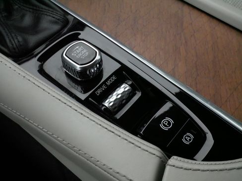 Used 2019 Volvo XC90 T6 Inscription w/ Advanced Package AWD/4WD image 25