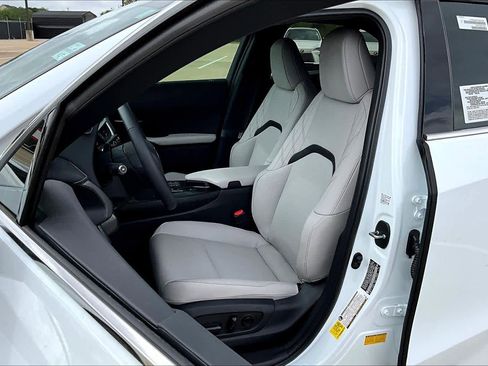 New 2026 Lexus UX 300h FWD image 9