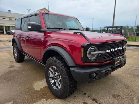 New 2025 Ford Bronco Badlands AWD/4WD image 3