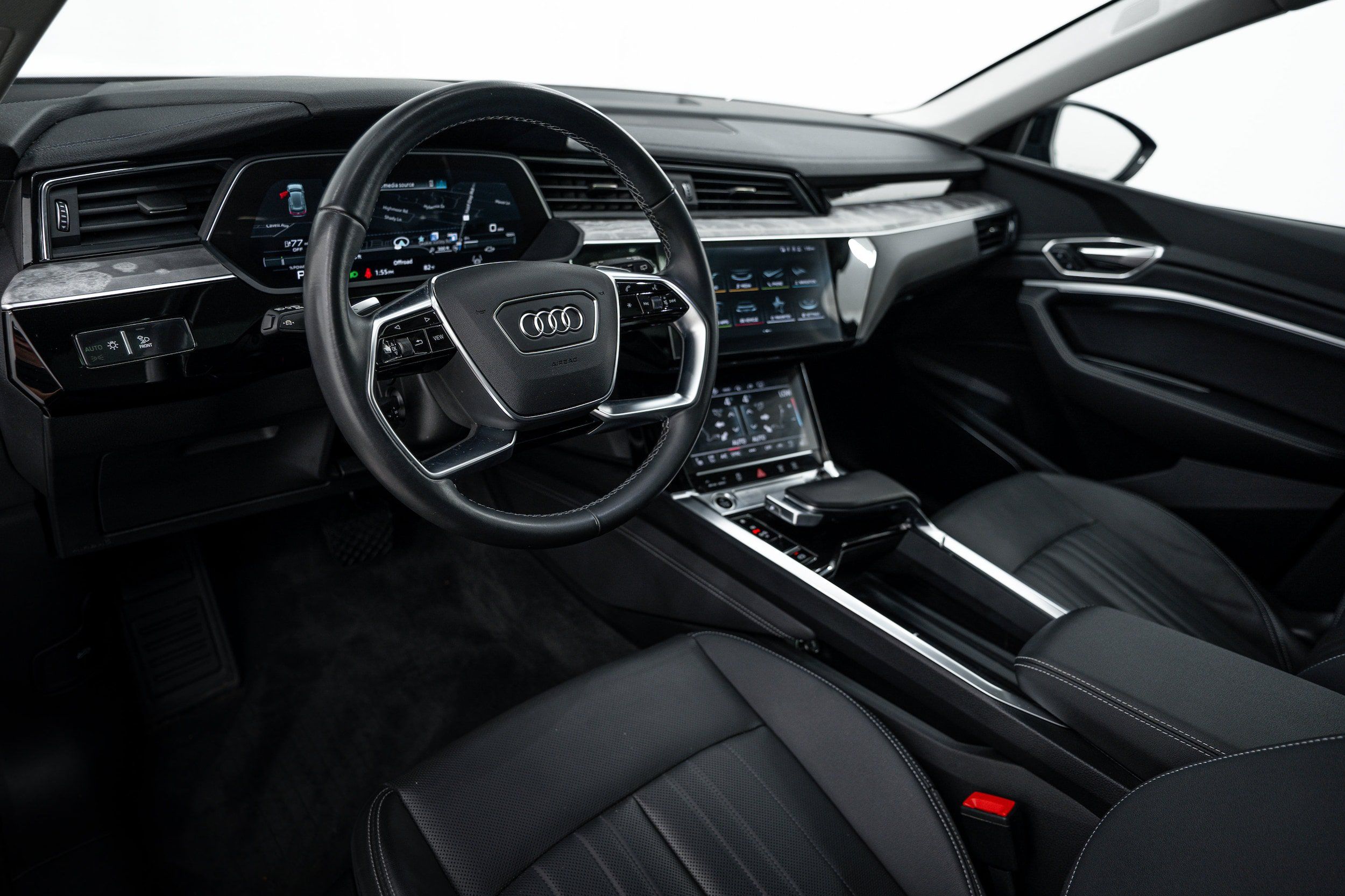 Certified 2024 Audi Q8 e-tron Premium Plus AWD/4WD image 8