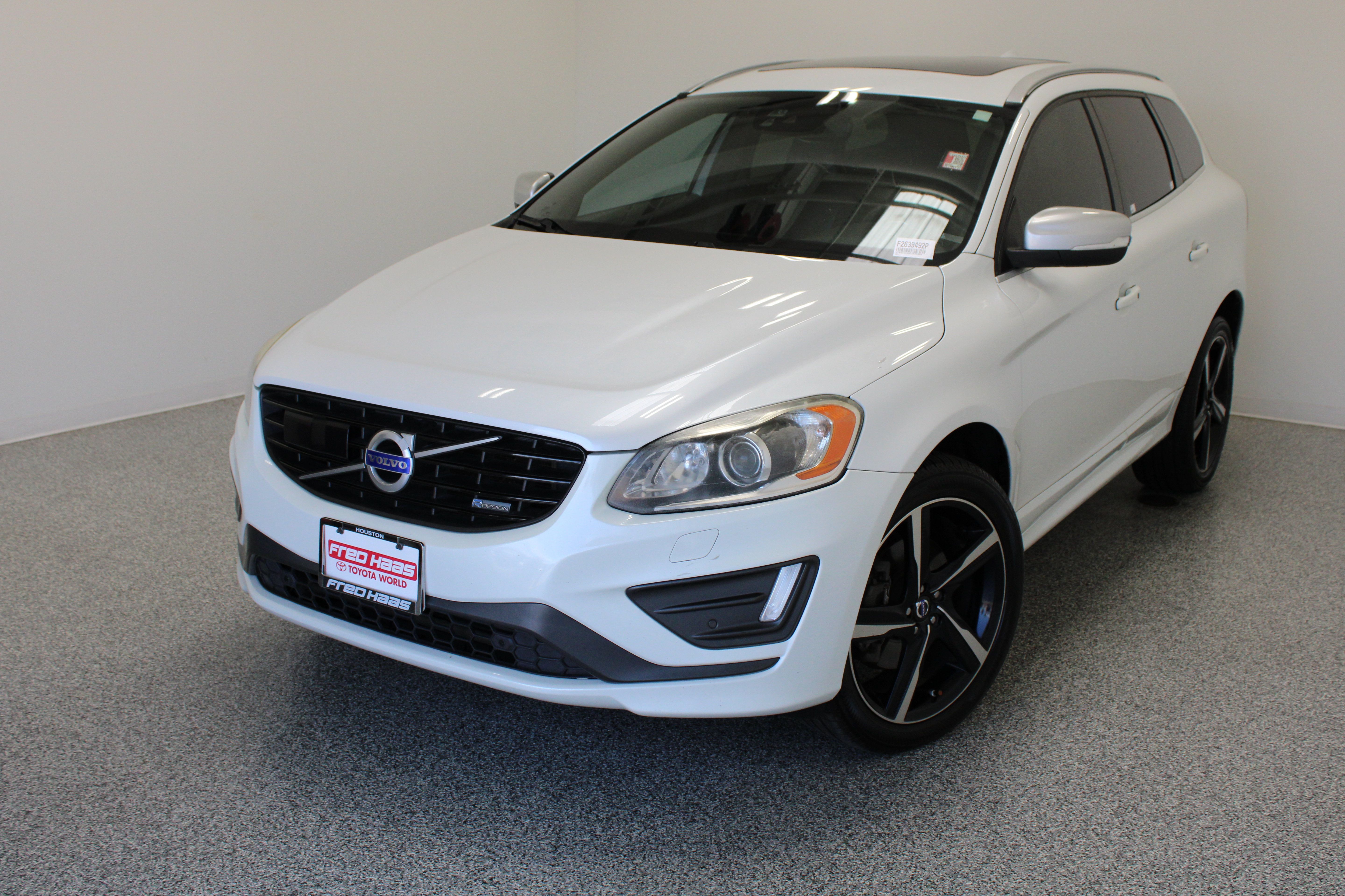 Used 2015 Volvo XC60 T6 R-Design Platinum AWD/4WD image 2