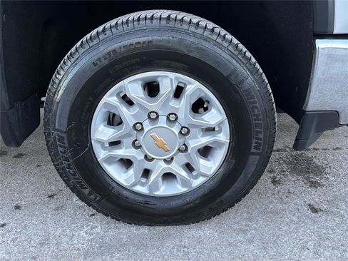 Used 2022 Chevrolet Silverado 3500 LT w/ Convenience Package image 41