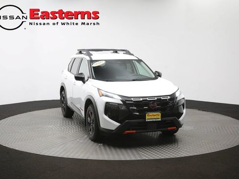 Used 2025 Nissan Rogue SV AWD/4WD image 49