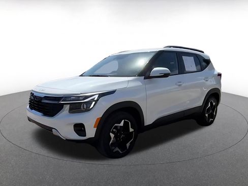 Used 2025 Kia Seltos S image 8