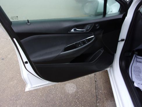 Used 2018 Chevrolet Cruze LS w/ LS Fleet Convenience Package FWD image 10