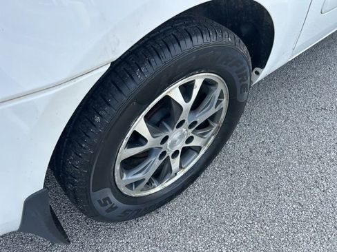 Used 2014 Kia Sedona EX w/ Navigation Package image 21