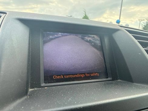 Used 2011 Toyota Highlander Limited AWD/4WD image 12