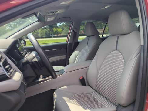 Used 2023 Toyota Camry SE FWD image 21