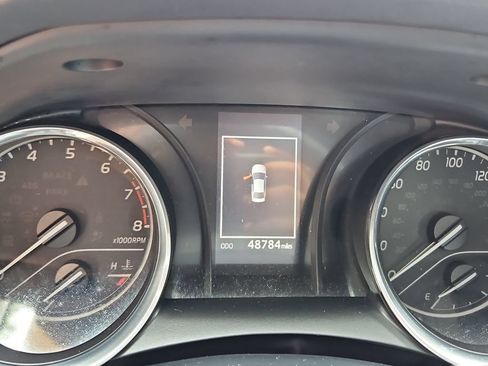Used 2019 Toyota Camry LE FWD image 10