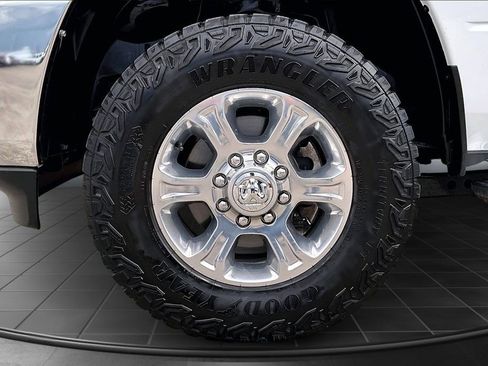 Used 2024 RAM 2500 Big Horn image 9